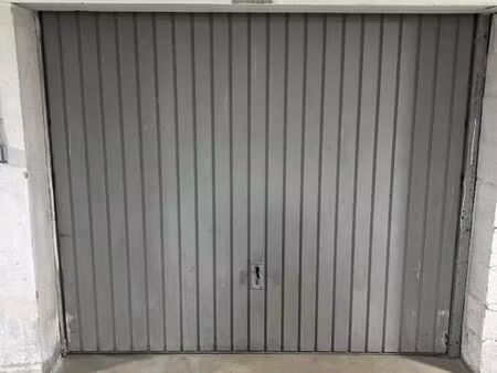 garage/box 13 m² bagnoles de l orne normandie