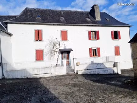 a saisir  le charme  le calme  la tranquilité d'une ferme de 22h50 et maison à vendre au p