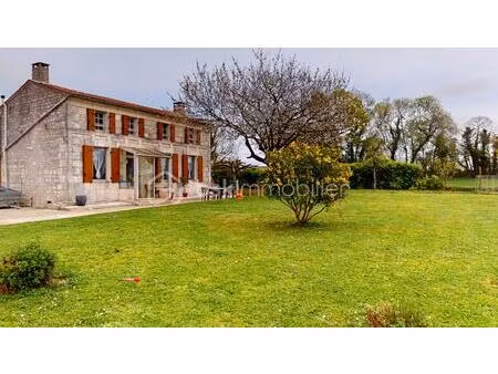 maison de 112 m² à plassay