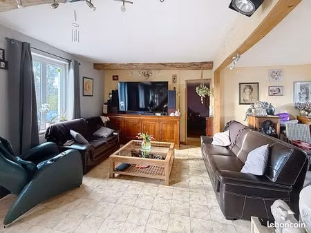 immeuble 280 m² forest-sur-marque