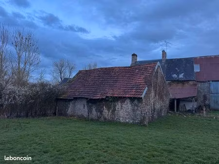 ancien pressoir en pierre  réhabilitation autorisée à 4km de la mer