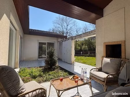 maison 228m2 ramonville rénovée avec patio et jardin 842m2 double garage