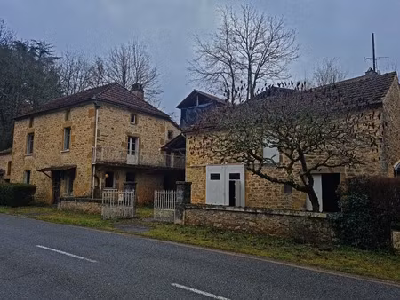 dpt lot (46)  à vendre maison p6 de 124 m² avec dépendances 118 m² sur terrain de 820 m²