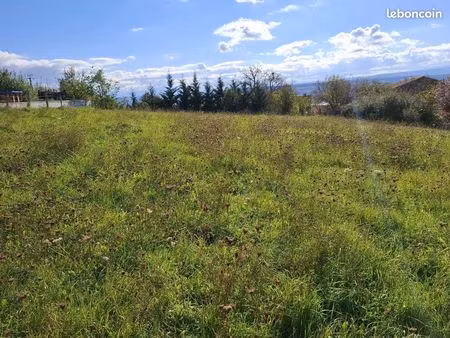 terrain 1024 m² orbeil