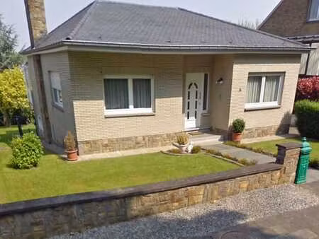 cozy maison 2 chambres avec véranda   597m² terrain  dilbeek