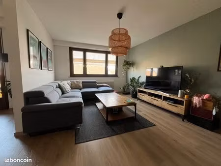 appartement 96 m² 3 chambres + jardin commun + garage + balcon / wintzenheimn