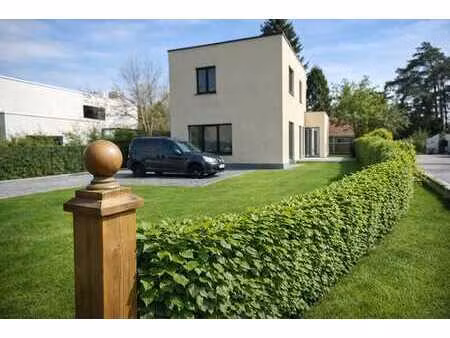 luxe et durable : maison neuves haut de gamme à sint-job