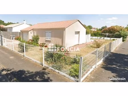 le pellerin / chêne vert : maison t4 de plain-pied de 102 m2 avec 3 chambres  terrasse  ga