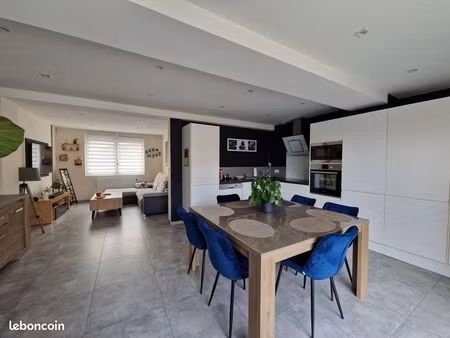 maison 4 pièces 82 m²