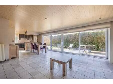 confort et espace : villa 4 chambres avec garage et jardin