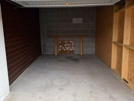 place de parking fermé