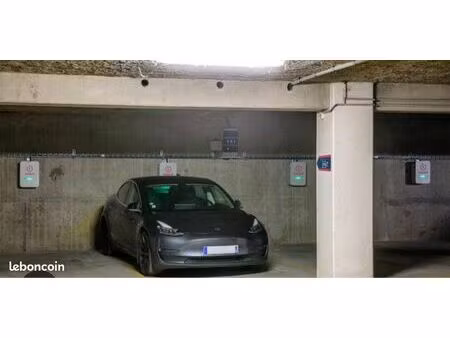 recherche stationnement pour voiture électrique