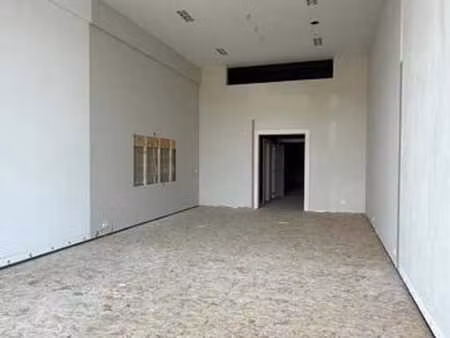 commerce 125m² seneffe centre