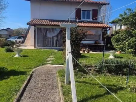 maison 10 pièces 253 m²