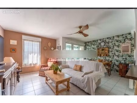 apt t3 2 terrasses piscine privée