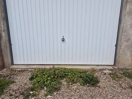 garage à vendre proche centre-ville