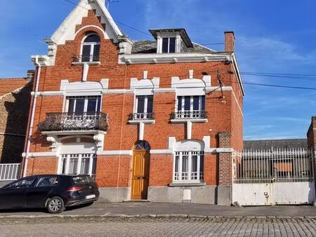 propriété 8 pièces 226 m²