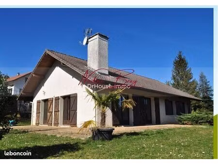 villa 4 pièces 130 m²
