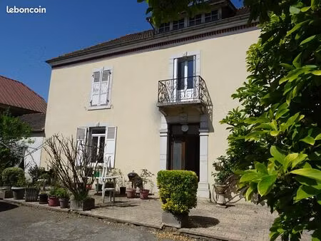 saint laurent bretagne appartement t2 de 40 m² au 1er étage entièrement rénové