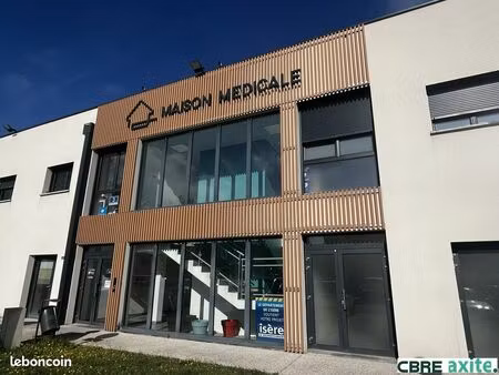 bureaux 120 m² bourgoin jallieu