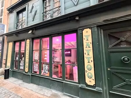 local commercial carmes esquirol