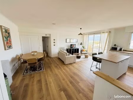 t3 rénové 80m² avec vue pyrénées – meublé  lumineux + parking