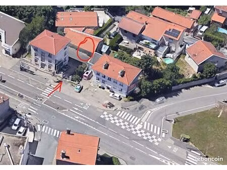 a louer grand garage fermé-st etienne