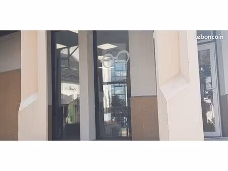 local commercial 80 m2 a louer emplacement n°1