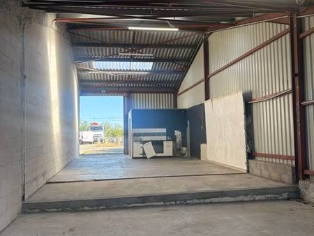 local 110m2 a louer