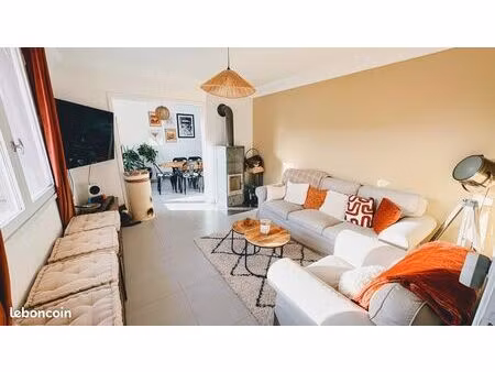 maison centre bourg 117m2 avec dépendance de 60m2 et jardin 200m2