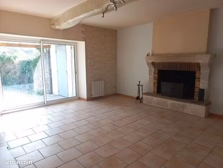 t4 maison de ville ( jardin )