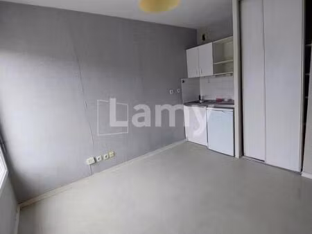 appartement 1 pièce 18 m²
