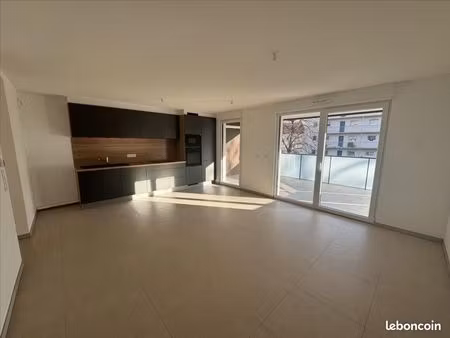 appartement 3 pièces 63 m²