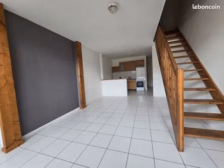 t3 en duplex au centre-ville de billom