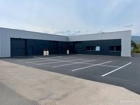 local professionnel à louer zi cernay