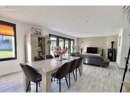 maison 3 pièces 90 m²