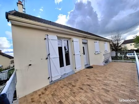 maison 8 pièces 94 m²