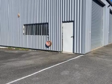 entrepots commerciaux à louer