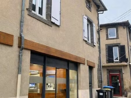 boutique 150 m² pont du chateau