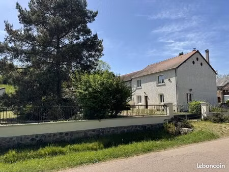 maison 8 pièces 124 m²