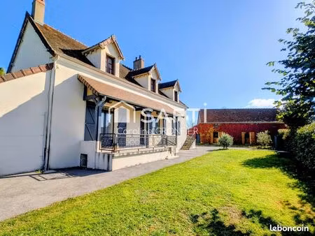 propriété 10 pièces 218 m²