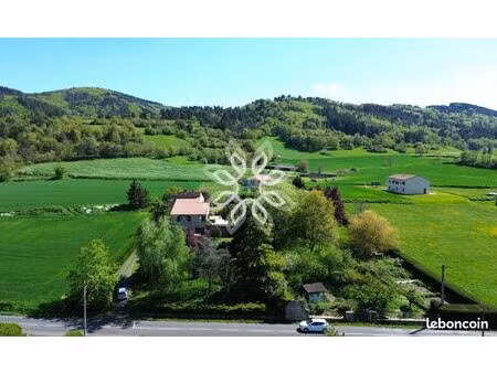 villa 5 pièces 196 m²