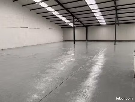 bâtiment industriel roncq blanc four