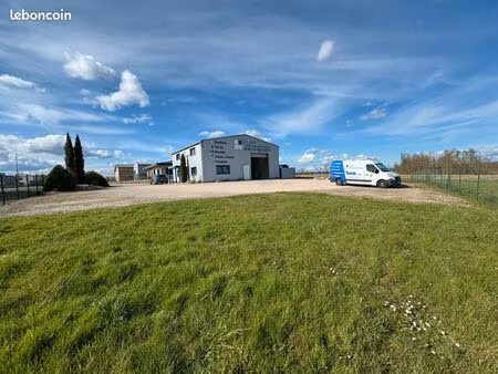 local commercial / dépôt artisan