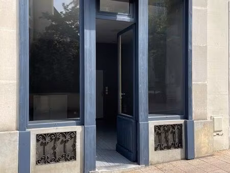 local commercial centre-ville de pau