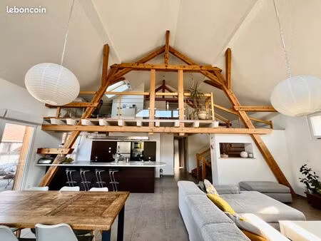 grange rénovée – 260 m² – grands volumes – environnement calme – prestations complètes