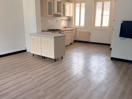 loue maison de ville