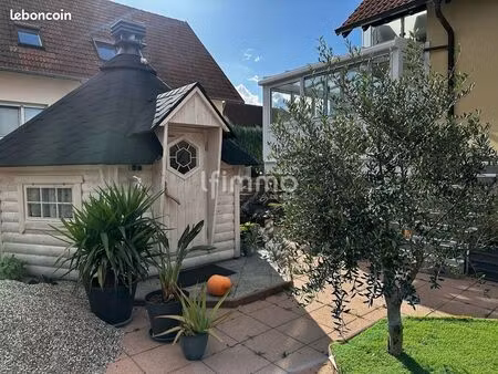 maison 9 pièces 253 m²