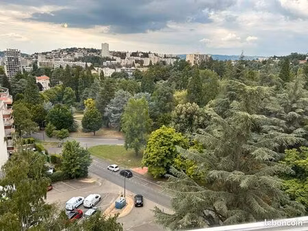 t3 traversant 62m2  vue dégagée  rénové en 2025