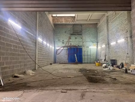 local industriel 108 m²